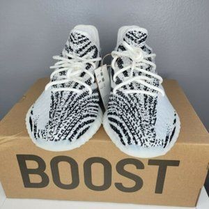 YEEZY BOOST 350 V2 ZEBRA SIZE M13 (BRAND NEW)